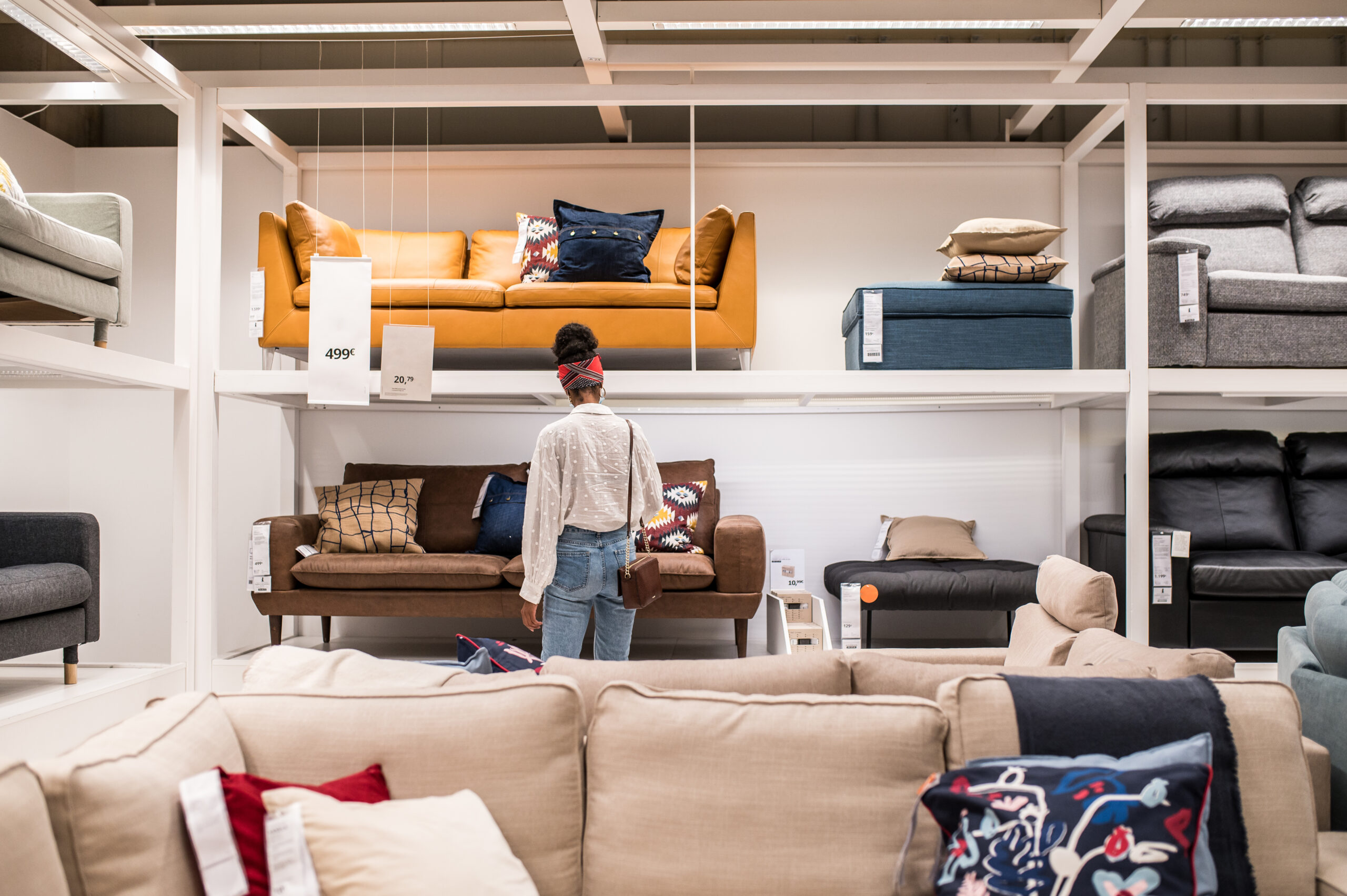 Attracting Shoppers: Interior Design Ideas for Tampines Retail Stores